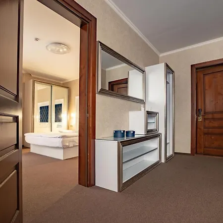 Private In 3 поверх *