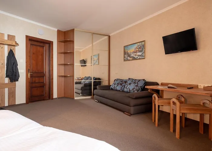 Private In 3 поверх Hotel